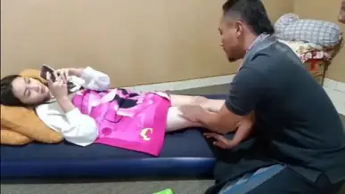 Nonton Prank Pijat yang Berakhir Tidak Terduga dan Sangat Mengejutkan